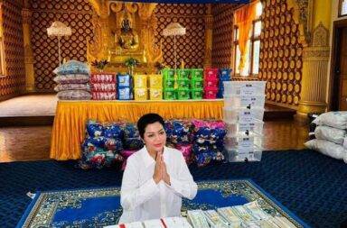 လွိုင်ကော်မြို့တွင် ခိုင်နှင်းဝေ၏ လှူဒါန်းထောက်ပံ့မှုများ အုပ်ချုပ်ရေးပိုင်းနှင့် နီးစပ်သူများသာရရှိ
