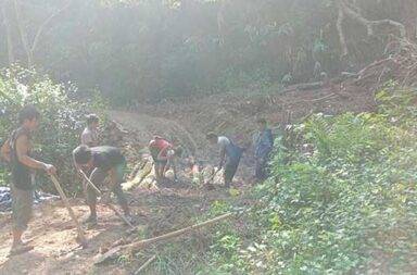 တောင်ငူ-ယာဒိုလမ်း ပျက်စီး၊ ကုန်သည်များ အခက်ကြုံ