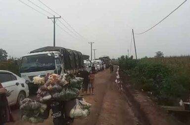 မိုးကုတ်-မန္တလေးလမ်း ကြံ့ကြာမှုများ ကြုံနေရ