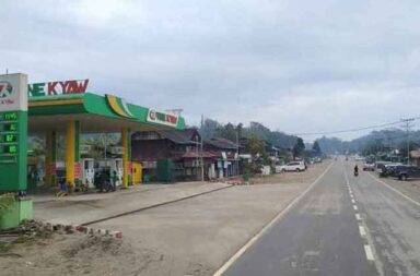 ဖားကန့်မြို့ စက်သုံးဆီ ပြတ်