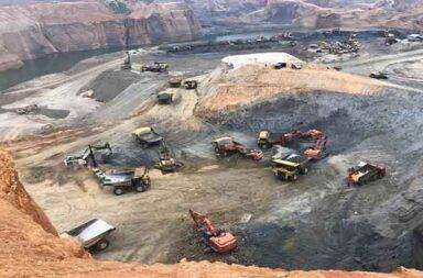 စက်သုံးဆီ ပြတ်သဖြင့် ဖားကန့်တွင် ကျောက်တူးလုပ်ငန်းအချို့ ရပ်နားထားရ
