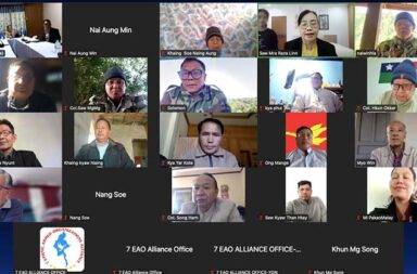 အပစ်ရပ် တိုင်းရင်းသား လက်နက်ကိုင်အဖွဲ့များ နိုင်ငံရေး တွေ့ဆုံမှုအတွက် ကြိုးပမ်းမည်   သတင်းနှင့် မီဒီယာ ကွန်ရက်။ ၂၀၂၅ ခုနှစ်၊ ဇန္နဝါရီလ ၁၈ ရက်။   စစ်ရေးပဋိပက္ခများကို လျော့ချရန် နိုင်ငံတကာ၏ တွန်းအားကို ရယူပြီး သက်ဆိုင်သူများ အားလုံးပါဝင်သော နိုင်ငံရေး တွေ့ဆုံဆွေးနွေးမှုများ ဖြစ်ပါ်လာအောင် လုပ်ဆောင်သွားမည်ဟု တိုင်းရင်းသား လက်နက်ကိုင်အဖွဲ့ အစည်း (၇) ဖွဲ့၏ မဟာမိတ်အဖွဲ့ - 7 EAO Alliance က ပြောသည်။   တိုင်းရင်းသား လက်နက်ကိုင် အဖွဲ့အစည်း (၇) ဖွဲ့ ၏ မဟာမိတ်အဖွဲ့ - 7 EAO Alliance က ဇန္နဝါရီလ ၁၄ ရက် နေ့တွင် ပြုလုပ်ခဲ့သည့် (၃/၂၀၂၅) အစည်းအဝေး၌ ထည့်သွင်း ဆွေးနွေးခဲ့ကြသည်ဟု 7 EAO Alliance ၏ ပြော ခွင့်ရ ဗိုလ်မှူးကြီး စောကျော်ညွန့်က ပြောသည်။   “လက်ရှိ နိုင်ငံရေးအကျပ်အတည်းကို ကျော်လွှားနိုင်ဖို့ဆိုရင် နိုင်ငံတကာရဲ့ ပံ့ပိုးဆောင်ရွက်မှုကို ကျနော်တို့က မျက်ကွယ်ပြုလို့ မရဘူး လိုအပ်တယ်။ အလေးထားသင့်တယ်လို့ ကျနော်တို့အနေနဲ့ ယုံကြည်တဲ့အတွက်မလို့ မြန်မာနိုင်ငံရဲ့ အိမ်နီးချင်းနိုင်ငံတွေပေါ့ တရုတ်တို့ ထိုင်းတို့ အိန္ဒိယတို့ အိမ်နီးချင်းနိုင်ငံတွေက ခေါင်းဆောင်တွေနဲ့ လည်း လက်ရှိ အကြပ်အတည်းကို ကျော်လွားနိုင်ဖို့ ဘယ်လို ညှိနှိုင်းဆောင်ရွက်မှုတွေ လုပ်နိုင်မလဲဆိုတဲ့ ထိတွေ့ ဆက်ဆံပြောဆိုမှုတွေ လုပ်နိုင်အောင် ကြိုးပမ်းဆောင်ရွက်မယ့် အစီစဉ်တွေလည်း ကျနော်တို့ ညှိနှိုင်းဆွေးနွေး နိုင်ခဲ့တယ်။”   လက်ရှိပြည်တွင်း စစ်ရေးပဋိပက္ခများသည် ပိုမိုကျယ်ပြန်လာပြီး နိုင်ငံရေးအရ တွေ့ဆုံဆွေးနွေးမှုများ ကျဉ်း မြောင်းလာသည့် အတွက် ပြဿနာများကို ဖြေရှင်းရန် သက်ဆိုင်သူများအားလုံးပါဝင်သည့် တွေ့ဆုံဆွေးနွေးပွဲ ဖြစ်ပေါ်လာရန် လိုအပ်သည်ဟု 7 EAO Alliance ၏ပြောခွင့်ရ ဗိုလ်မှူးကြီး စောကျော်ညွန့်မှ ပြောသည်။   “ပြည်တွင်း နိုင်ငံရေးဘောင် ချဲ့ထွင်ဖို့ဆိုတာက နိုင်ငံရေးဘောင်ဆိုတာကတော့ ဒီအချိန်မှာ အင်မတန်မှ ကျဉ်းကြပ်ပါတယ်။ စစ်ရေးဘောင်က အရမ်းကို ကျယ်ပြန့်ပြီးတော့ နိုင်ငံရေးဘောင်က တော်တော်လေးကို ပိတ်လုပိတ်ခင်ကို ကျဉ်းမြောင်းနေတဲ့ ကာလတစ်ခုမှာ ကျနော်တို့က ကြိုးပမ်းနေတာပါ အခက်အခဲတွေ စိန်ခေါ်မှုတွေ ရှိတယ်ဆိုတာတော့ အမှန်ပါပဲ ဒါက ပကတိ အရှိတရားပါ။”   မြန်မာပြည်တွင်း စစ်ရေးပဋိပက္ခများ ကြာရှည်လာသည်နှင့်အမျှ အင်အား လိုအပ်ချက်ရှိလာသော စစ်ကောင်စီ တပ်သည် စစ်မှုမထမ်းမနေရ ဥပဒေဖြင့် ပြန်လည် အင်အား ဖြည့်တင်းမှုများ ရှိနေသလို တော်လှန်ရေးတပ် ဘက်မှလည်း ၂၀၂၅ ခုနှစ်အတွင်း စစ်ကောင်စီ အပြီးတိုင် ကျဆုံးရေး ကြွေးကြော်ထားသောကြောင့် စစ်ရေး ဘောင် ပိုကျယ်ပြန့်လာနိုင်သည်ဟု သုံးသပ်ချက်များ ရှိနေသည်။   လက်ရှိ အကြပ်အတည်းအား ကျော်လွှားနိုင်ရန် နိုင်ငံတကာ၏ တွန်းအားကို ရယူသွားမည်ဟု ဗိုလ်မှူးကြီး စောကျော်ညွန့်မှ ပြောသည်။   ထို့အပြင် အာဆီယံ၏ အခန်းကဏ္ဍသည်လည်း အရေးကြီးနေဆဲဖြစ်ပြီး လာမည့်အာဆီယံ အလှည့်ကျ ဥက္ကဋ္ဌ ဖြစ်လာမည့် မလေးရှား နိုင်ငံခြားရေး ဝန်ကြီးသာမက အာဆီယံနိုင်ငံမှ ခေါင်းဆောင်များနှင့်လည်း အနီးကပ် ထိတွေ့ဆက်ဆံနိုင်ရန် ကြိုးပမ်းသွားမည်ဟု ဆိုသည်။   ထို့အတူ 7 EAO Alliance အနေဖြင့် လက်ရှိ အဖွဲ့ဝင်များကြားတွင် ထိတွေ့ဆက်ဆံ ဆွေးနွေးမှုများ ပုံမှန်ပြုလုပ် နေပြီး နိုင်ငံတကာမှ အကူညီပေးနိုင်သည့် ပုဂ္ဂိုလ်များနှင့်လည်း လက်လှမ်းမှီသလောက် ချိတ်ဆက် ဆောင်ရွက် ခြင်း၊ ပြည်တွင်း ရှိ အရပ်ဖက်ဆိုင်ရာ လူမှုအဖွဲ့အစည်းများနှင့် နိုင်ငံရေးပါတီ အချို့တို့အား ထိတွေ့ ပြောဆိုမှုများ ကို လုပ်ဆောင်လျက်ရှိသည်ဟု ပြောသည်။   ဗိုလ်မှူးကြီး စောကျော်ညွန့် က “ကျနော်တို့နိုင်ငံမှာ ပြည်တွင်းစစ်တွေကလည်း ရာစုနှစ်ဝက်ကျော် ရှည်ကြာခဲ့ တယ် ပြည်တွင်းစစ်ကို အပြီးသတ် ချုပ်ငြိမ်းချင်တယ်။ ပြည်ထောင်စု ငြိမ်းချမ်းရေးကို ကျနော်တို့ ဖော်ဆောင် ချင်တယ်။ ပြည်ထောင်စု ငြိမ်းချမ်းရေးကို ဖော်ဆောင်မယ်ဆိုရင်လည်းပဲ ကျနော်တို့ နိုင်ငံကို ဖက်ဒရယ် ဒီမိုကရေစီ ပြည်ထောင်စုလို့ပဲ ခေါ်ခေါ်၊ ဒီမိုကရေစီနဲ့ ဖက်ဒရယ် ပြည်ထောင်စုကို အခြေခံတဲ့ ပြည်ထောင်စုလို့ပဲ ခေါ်ခေါ် အဲဒီပြည်ထောင်စုမျိုးကို ကျနော်တို့အားလုံး ညှိနှိုင်း သဘောတူညီချက်နဲ့ ဖော်ဆောင်ဖို့ ဒါလိုအပ် တယ်လို့ ကျနော်တို့က ယုံကြည်တယ်” ဟု ပြောသည်။   7 EAO Alliance ၏ ဇန္နဝါရီလ ၁၄ ရက်နေ့က ပြုလုပ်ခဲ့သည့် အစည်းအဝေးသို့ ဗိုလ်ချုပ်ကြီးယွက်စစ် ဦးဆောင် သော အဖွဲ့ဝင်များ၊ အတွင်းရေးမှူး အဖွဲ့ဝင်များနှင့် လုပ်ငန်းကော်မတီ အသီးသီးတို့၏ တာဝန်ရှိသူများ စုစုပေါင်း ၂၂ ဦး တက်ရောက်ခဲ့ပြီး လက်ရှိဖြစ်ပေါ်နေသော နိုင်ငံရေး၊ စစ်ရေး၊ စီးပွားရေးနှင့် လူထုက နေ့စဥ် ရင်ဆိုင် ကြုံတွေ့နေရသော လူမှုဒုက္ခမျိုးစုံအား သုံးသပ် ဆွေးနွေးခဲ့ကြသည်ဟု ဆိုသည်။   ဆွေးနွေးပွဲတွင် လက်ငင်း နိုင်ငံရေး အကြပ်အတည်းမှ လွန်မြောက်နိုင်ရေးအတွက် ၂၀၂၅ ခုနှစ်အတွင်း ဖြစ်ပေါ်လာ နိုင်မည့် နိုင်ငံရေး အခင်းအကျင်းနှင့်အညီ ဆောင်ရွက်နိုင်ရေး ကြိုတင်ပြင်ဆင်ထားရှိရေး၊ သက်ဆိုင်သူများအားလုံး ပါဝင်သော နိုင်ငံရေးတွေ့ဆုံဆွေးနွေးမှုများ ဖြစ်ပါ်လာစေရေး၊ ငြိမ်ချမ်းရေးလုပ်ငန်းစဥ် ဖော်ဆောင်ရေး၊  EAO များအတွင်း Coordination and Cooperation ပိုမိုရရှိလာစေရေး၊ ပြည်တွင်းနိုင်ငံရေးဘောင် ချဲ့ထွင်ရေးလုပ် ငန်းစဥ်အား တိုးမြှင့်ဆောင်ရွက်ရေးတို့ကို ဆက်လက် ကြိုးပမ်းဆောင်ရွက်သွားရန် ဆွေးနွေးခဲ့ကြသည်ဟု 7 EAO Alliance ပြောသည်။   7 EAO Alliance အဖွဲ့ကို အပစ်ရပ် လက်မှတ်ရေးထိုးထားသည့် တိုင်းရင်းသား လက်နက်ကိုင် အဖွဲ့များ ဖြစ်သည့် ရှမ်းပြည် ပြန်လည်ထူထောင်ရေး ကောင်စီ (RCSS)၊ မွန်ပြည်သစ်ပါတီ (MNSP)၊ ဒီမိုကရေစီ အကျိုးပြု ကရင့်တပ်မတော် (DKBA)၊ ကရင်ငြိမ်းချမ်းရေး ကောင်စီ (KNU/KNLA (PC)၊ လားဟူဒီမိုကရက်တစ် အစည်းအရုံး (LDU) ၊ ဗိုလ်မှူးကြီး ခွန်ဥက္ကာ ဦးဆောင်သော ပအိုဝ်းအမျိုးသား လွတ်မြောက်ရေး အဖွဲ့ချုပ် (PNLO) နှင့် ရခိုင်ပြည်လွတ်မြောက်ရေးပါတီ (ALP) တို့ဖြင့် ဖွဲ့စည်းထားပြီး အဖွဲ့ခေါင်းဆောင်မှာ (RCSS) မှ ဗိုလ်ချုပ်ကြီး ယွက်စစ် ဖြစ်သည်။