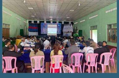 ရွေးကောက်ပွဲကို အယုံအကြည်မရှိကြောင်း တအာင်းပါတီပြော   သတင်းနှင့် မီဒီယာ ကွန်ရက်။ ၂၀၂၅ ခုနှစ်၊ ဇူလိုင်လ ၁၅ ရက်။   စစ်ကောင်စီက ကျင်းပရန် ပြင်ဆင်နေသည့် ရွေးကောက်ပွဲသည် နိုင်ငံတော်၏ အချုပ်အခြာ အာဏာကို မတရား ရယူရန် ကြိုးပမ်းသည့် အတုအယောင် လုပ်ရပ်တစ်ခုသာ ဖြစ်ကြောင်း တအာင်း (ပလောင်) အမျိုးသားပါတီ (TNP) က ပြောသည်။   လက်ရှိ စစ်ကောင်စီက ကျင်းပရန် ရည်ရွယ်နေသည့် ရွေးကောက်ပွဲကို အယုံအကြည် မရှိကြောင်း TPN ပါတီ၏ အထွေထွေ အတွင်းရေးမှူး မိုင်းနိုင်ဂေါင်ဇာရ်က ပြောသည်။   “ဒီရွေးကောက်ပွဲက စစ်မှန်တဲ့ ရွေးကောက်ပွဲလည်း မဖြစ်နိုင်သလို၊ တရားမျှတတဲ့ ရွေးကောက်ပွဲလည်း မဖြစ် နိုင်ဘူး။ ပြီးတော့ ရွေးကောက်ပွဲကို ခွဲပြီး အပိုင်းလိုက် ပြုလုပ်မယ်လို့လည်း ပြောထားတာ တွေ့တော့ ပိုပြီး တောင် ယုံကြည်လို့ မရဘူးပေါ့နော်။”   ဇွန်လ ၂၇ ရက်နေ့မှ ဇွန်လ ၂၉ ရက်နေ့အထိ ပြုလုပ်ခဲ့သော TNP ၏ ၆ လပတ် မျက်နှာစုံညီ အစည်းအဝေးအပြီး ထုတ်ပြန်ချက်တွင် စစ်ကောင်စီ၏ ရွေးကောက်ပွဲ ပြင်ဆင်နေမှုကို အဓိကထား ကန့်ကွက်ခဲ့ပြီး အဆိုပါ လုပ်ရပ် သည် တရားဝင်မှု မရှိကြောင်း အတိအလင်း ထုတ်ပြန်ထားသည်။   လက်ရှိအချိန်တွင် ရွေးကောက်ပွဲ ကျင်းပရေးထက် စစ်တပ်သည် နိုင်ငံရေးမှ နုတ်ထွက်ပြီး အကြမ်းဖက်မှုများ အတွက် တာဝန်ခံရန် လိုလားသည်ဟု ဆက်ပြောသည်။   မိုင်းနိုင်ဂေါင်ဇာရ်က “ဒီအချိန်မှာ ရွေးကောက်ပွဲက မြန်မာနိုင်ငံအတွက် အရေးမကြီးသေးပါဘူး။ အရေးကြီးတာ က ဒီအကြမ်းဖက်မှုကို အမြန်ဆုံး ရပ်တန့်ပြီး မြန်မာစစ်တပ်ဟာ နိုင်ငံရေး လုပ်ငန်းစဉ်တွေမှာ မပါဝင်တော့ ကြောင်း အတိအလင်း ထုတ်ပြန်ပြီး သူကျူးလွန်ခဲ့တဲ့ ရာဇဝတ်မှုတွေ အတွက် တရားရင်ဆိုင်ဖို့ပဲ ဖြစ်တယ်” ဟု ပြောသည်။     TPN ပါတီ၏ ဗဟိုကော်မတီ အစည်းအဝေးအပြီး ဇူလိုင်လ ၁၂ ရက်နေ့က ထုတ်ပြန်သည့် သဘောထား ထုတ်ပြန် ချက်ထဲတွင် စစ်ကောင်စီ၏ “လူသားမဆန်သော စစ်ရာဇဝတ်မှုများနှင့် လူသားမျိုးနွယ်အပေါ် ကျူးလွန်သော ရာဇဝတ်မှုများ” ကို ကန့်ကွက်ကြောင်း၊ နိုင်ငံတကာ အသိုင်းအဝိုင်းအနေဖြင့် အမြန်ဆုံး အရေးယူ ဆောင်ရွက် ပေးရန် တိုက်တွန်းထားသည်။     ဒေသခံ တအာင်းပြည်သူများ တရုတ်၏ ဖိအားကို ရင်ဆိုင်နေရချိန် စစ်ကောင်စီသည် တရုတ်ကို အားကိုးပြီး ရွေးကောက်ပွဲ ကျင်းပရန် ဖိအား ပေးလာနိုင်ခြေနှင့် ပတ်သက်၍လည်း မိုင်းနိုင်ဂေါင်ဇာရ် က ယခုကဲ့သို့ ပြောဆိုသည်။   “တရုတ်ဘက်က သူများရဲ့ ပြည်တွင်းရေးကို ဝင်ရောက် မစွက်ဖက်ဘူးလို့ ပြောထားတယ်။ သူကသာ အတင်း အကြပ် ဖိအားပေး တကယ် လုပ်နေတယ် ဆိုရင်တော့ တကယ့်နိုင်ငံကြီး တစ်နိုင်ငံကောင်း မပီသဘူးပေါ့နော်။”    စစ်ကောင်စီ၏ အုပ်ချုပ်ရေးနှင့် ရွေးကောက်ပွဲကို ငြင်းပယ်သည့် အပြင် TNP ပါတီ အနေဖြင့် တအာင်းဒေသ အတွက် ၎င်းတို့၏ နိုင်ငံရေးလမ်းပြမြေပုံကိုလည်း ထုတ်ပြန်ချက်တွင် ချပြခဲ့သည်။   TNP ပါတီ သည် တအာင်း နိုင်ငံရေး အတိုင်ပင်ခံ ကော်မတီ (TPCC) မှ တအာင်းပြည် ကောင်စီ (TLC) အဖြစ်သို့ ပြောင်းလဲ ဖွဲ့စည်းမှုကိုလည်း ထောက်ခံပြီး TLC မှ ဦးဆောင် အကောင်အထည် ဖော်မည့် ‘တအာင်းပြည် တော် လှန်ရေး ကာလ အစိုးရ အစီအမံ’ တွင် အပြည့်အဝ ပူးပေါင်း ဆောင်ရွက်သွားမည် ဖြစ်ကြောင်း အတည်ပြု ထားသည်။   TNP ပါတီသည် စစ်ကောင်စီ၏ နိုင်ငံရေး လုပ်ငန်းစဉ်များကို ဆန့်ကျင်ပြီး ဘုံရန်သူဖြစ်သည့် အာဏာရှင် စနစ်ကို အမြစ်ပြတ် တိုက်ဖျက်ကာ၊ ဖက်ဒရယ် ဒီမိုကရေစီ နိုင်ငံတော်သစ် တည်ဆောက်ရေးကိုသာ ဦးတည်ကြောင်း အတည်ပြု ပြောကြားထားသည်။