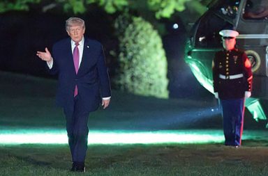 အီရန်၏ စစ်ရပ်စဲရေးအဆိုပြုချက် သမ္မတထရန့် ပယ်ချ   သတင်းနှင့် မီဒီယာ ကွန်ရက်။  ၂၀၂၆ ခုနှစ်၊ ဧပြီလ ၂၈ ရက်။   အီရန်နိုင်ငံမှ တင်သွင်းလာသည့် နောက်ဆုံးစစ်ရပ်စဲရေး အဆိုပြုချက်တွင် နျူကလီးယားဆိုင်ရာ ဆွေးနွေးမှုများကို စစ်ပွဲပြီးဆုံးမှသာ ဆောင်ရွက်ရန် ဖော်ပြထားခြင်းအပေါ် အမေရိကန်သမ္မတ ဒေါ်နယ်ထရန့်က ကျေနပ်မှုမရှိဘဲ ပယ်ချလိုက်ကြောင်း အမေရိကန်အစိုးရအရာရှိတစ်ဦးက အတည်ပြုပြောကြားသည်။   အီရန်နိုင်ငံခြားရေးဝန်ကြီး အက်ဘာ့စ် အာရပ်ချီ (Abbas Araqchi) တင်ပြလာသည့် အဆင့်လိုက်ဆောင်ရွက်မည့် အဆိုပြုချက်တွင် အမေရိကန်နှင့် အစ္စရေးတို့၏ စစ်ရေးအရ တိုက်ခိုက်မှုများကို ရပ်ဆိုင်းရန်နှင့် နောက်နောင် အလားတူတိုက်ခိုက်မှုများ ထပ်မံမပြုလုပ်ရန် အာမခံချက်ပေးရန်။   ဒုတိယအဆင့်တွင် အမေရိကန်ရေတပ်၏ စီးပွားရေးပိတ်ဆို့မှုများကို ဖယ်ရှားပေးရန်နှင့် ဟော်မုဇ်ရေလက်ကြား (Strait of Hormuz) အား အီရန်၏ ထိန်းချုပ်မှုအောက်၌ ပြန်လည်ဖွင့်လှစ်ရန် နှင့်   နောက်ဆုံးအနေဖြင့် အထက်ပါအချက်များ ပြီးမြောက်မှသာ နျူကလီးယားအရေးကို စတင်ဆွေးနွေးရန် စသည့်အချက်များ ပါဝင်သည်။   သို့သော် သမ္မတထရန့်က နျူကလီးယားဆိုင်ရာ သဘောတူညီချက်အား ဆွေးနွေးပွဲ၏ အစကတည်းက ထည့်သွင်းဆွေးနွေးရန် ခိုင်ခိုင်မာမာ လိုလားနေခြင်း ဖြစ်သည်။     လက်ရှိတွင် စစ်ပွဲကြောင့် ဟော်မုဇ်ရေလက်ကြား၌ သင်္ဘောဖြတ်သန်းမှုမှာ နေ့စဉ် ပုံမှန်အစီးရေ ၁၃၀ ခန့်မှ ၇ စီးခန့်အထိ သိသိသာသာ လျော့ကျနေပြီး ကမ္ဘာ့ရေနံဈေးနှုန်းများမှာလည်း ဆက်လက် မြင့်တက်လျက် ရှိသည်။   #အီရန်စစ်ပွဲ #သမ္မတထရန့် #အီရန်အမေရိကန်ဆွေးနွေးပွဲ