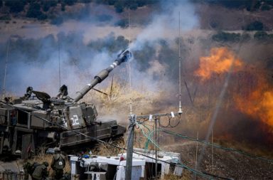 လက်ဘနွန်စစ်မျက်နှာက အပစ်အခတ်ရပ်စဲရေးကို ခြိမ်းခြောက်နေ   သတင်းနှင့် မီဒီယာ ကွန်ရက်။ ၂၀၂၆ ခုနှစ်၊ ဧပြီလ ၁၀ ရက်။   အစ္စရေးနှင့် အီရန်အကြား တင်းမာမှုများ မြင့်တက်နေစဉ် လက်ဘနွန်စစ်မျက်နှာ၌ အပြန်အလှန် တိုက်ခိုက်မှုများပြင်းထန်နေခြင်းက အပစ်အခတ်ရပ်စဲရေး အလားအလာကို အဟန့်အတား ဖြစ်စေလျက်ရှိသည်။   အစ္စရေးစစ်တပ်က လက်ဘနွန်ပိုင်နက်အတွင်းသို့ လေကြောင်းတိုက်ခိုက်မှုများ ဆက်လက်လုပ်ဆောင်နေသကဲ့သို့ ဟစ်ဇ်ဘိုလာအဖွဲ့ကလည်း အစ္စရေးနိုင်ငံအတွင်းသို့ ဒုံးကျည်များဖြင့် ပြန်လည်တုံ့ပြန်ပစ်ခတ်လျက်ရှိသည်။   သို့ရာတွင် အမေရိကန်နိုင်ငံခြားရေးဝန်ကြီးဌာနက အစ္စရေးနှင့် လက်ဘနွန်အရာရှိများအကြား ငြိမ်းချမ်းရေးဆွေးနွေးပွဲများ ကျင်းပသွားမည်ဟု ထုတ်ပြန်ထားသည်။   တစ်ချိန်တည်းမှာပင် အမေရိကန်ဒုသမ္မတ ဂျေဒီဗန့်စ် (JD Vance) သည် အီရန်အဆင့်မြင့်အရာရှိများနှင့် တွေ့ဆုံရန် ပါကစ္စတန်နိုင်ငံ၊ အစ္စလာမာဘတ်မြို့သို့ ရောက်ရှိနေကြောင်း ဂျာမနီအခြေစိုက် DW သတင်းဌာနက ဖော်ပြသည်။   ဤတွေ့ဆုံမှုသည် ဆယ်စုနှစ်များစွာအတွင်း အမေရိကန်နှင့် အီရန်အကြား အမြင့်ဆုံးအဆင့် တိုက်ရိုက်ထိတွေ့မှုအဖြစ် ရှုမြင်ခံနေရသည်။     အပစ်အခတ်ရပ်စဲရေး သဘောတူညီချက်တွင် လက်ဘနွန်နိုင်ငံ ပါဝင်မှု ရှိ၊ မရှိမှာ အငြင်းပွားဖွယ်ဖြစ်နေပြီး၊ အမေရိကန်အစိုးရသည် လာမည့်သီတင်းပတ်အတွင်း ဝါရှင်တန်ဒီစီ၌ အစ္စရေး-လက်ဘနွန် အပစ်ရပ်ရေးဆိုင်ရာ သီးသန့်ဆွေးနွေးပွဲတစ်ရပ်ကို အိမ်ရှင်အဖြစ် လက်ခံကျင်းပသွားရန် စီစဉ်ထားသည်။   ပြီးခဲ့သည့် ဗုဒ္ဓဟူးနေ့ အပစ်ရပ်ရေးစတင်ချိန်မှစ၍ အစ္စရေး၏ ဗုံးကြဲမှုများကြောင့် လက်ဘနွန်တွင် လူပေါင်း ၃၀၀ ကျော် သေဆုံးခဲ့ရာ၊ ယင်းလုပ်ရပ်သည် အပစ်ရပ်မှုကို ချိုးဖောက်ခြင်းဖြစ်သဖြင့် တုံ့ပြန်ရခြင်းဖြစ်ကြောင်း ဟစ်ဇ်ဘိုလာဘက်က ဆိုသည်။   အခြားတစ်ဖက်တွင်လည်း ကူဝိတ်နိုင်ငံက ၎င်းတို့၏ အရေးကြီးအခြေခံအဆောက်အအုံများကို အီရန်က ဒရုန်းများဖြင့် တိုက်ခိုက်ခဲ့သည်ဟု စွပ်စွဲထားသော်လည်း အီရန်ဘက်ကမူ ယင်းစွပ်စွဲချက်ကို ငြင်းဆိုထားသည်။   #လက်ဘနွန်စစ်ပွဲ #အပစ်ခတ်ရပ်စဲရေး #အီရန်စစ်ပွဲ #အရှေ့အလယ်ပိုင်းစစ်ပွဲ #ဟစ်ဇ်ဘိုလာ #အမေရိကန်ဒုသမ္မတဂျေဒီဗန့်စ် #JDVance