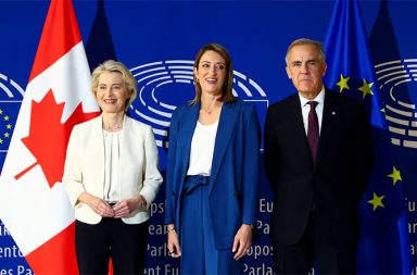 ကနေဒါကို EU ၏ ပထမဆုံး ပူးတွဲအဖွဲ့ဝင်အဖြစ် ဖိတ်ခေါ်မှုအပေါ် အမေရိကန် သမ္မတ သတိပေး သတင်းနှင့် မီဒီယာ ကွန်ရက်။ ၂၀၂၆ ခုနှစ်၊ စက်တင်ဘာလ ၁၇ ရက်။ ဥရောပသမဂ္ဂ (EU) ၏ ပထမဆုံး "ပူးတွဲအဖွဲ့ဝင်" (Associate Member) အဖြစ် ကနေဒါနိုင်ငံအား လက်ခံရန် ဥရောပကော်မရှင် ဥက္ကဋ္ဌ အာဆူလာ ဗွန်ဒါလိုင်ယန် (Ursula von der Leyen) က ဖိတ်ခေါ်လိုက်သည်။ သို့သော်လည်း အဆိုပါ အရေးယူဆောင်ရွက်ချက်သည် ရန်လိုသည့် အပြုအမူ ဖြစ်နိုင်ကြောင်း အမေရိကန် သမ္မတ ဒေါ်နယ်ထရမ့်က တုံ့ပြန် သတိပေးလိုက်သည်။ အမေရိကန် သမ္မတ ဒေါ်နယ်ထရမ့်က အကယ်၍ ဥရောပသမဂ္ဂ၏ မူလရည်ရွယ်ချက်မှာ သဘောထား မှန်ကန်မှု မရှိပါက ဥရောပ သမဂ္ဂအပေါ် ပြင်းထန်သည့် ပို့ကုန်အခွန်များ တိုးမြှင့် စည်းကြပ်ခြင်း သို့မဟုတ် ကုန်သွယ်ရေး ပိတ်ပင်ခြင်းများ ပြုလုပ်သွားမည်ဟု သတိပေးခဲ့သည်။ ဥရောပပါလီမန် မိန့်ခွန်းအတွင်း အာဆူလာ ဗွန်ဒါလိုင်ယန်က ယင်းသို့ အဆိုပြုခဲ့ခြင်းဖြစ်ပြီး၊ အခမ်းအနားသို့ တက်ရောက်နေသည့် ကနေဒါ ဝန်ကြီးချုပ် မာခ် ကာနီ (Mark Carney) ကလည်း ပိုမိုခိုင်မာသည့် မဟာမိတ်အဖြစ် ပူးပေါင်းဆောင်ရွက်ရေး ကမ်းလှမ်းချက်ကို ကြိုဆိုခဲ့သည်။ ယခု ကမ်းလှမ်းမှုသည် အမေရိကန် သမ္မတ ဒေါ်နယ်ထရမ့် အုပ်ချုပ်ရေးအဖွဲ့ အပါအဝင် တရုတ်နိုင်ငံတို့နှင့် ကုန်သွယ်ရေးဆိုင်ရာ တင်းမာမှုများ ရင်ဆိုင်နေရချိန်၌ ထွက်ပေါ်လာခြင်း ဖြစ်သည်။ အမေရိကန်နှင့် ကုန်သွယ်ရေး ဆွေးနွေးပွဲများ ပျက်ပြားသွားခဲ့ပြီးနောက် ကနေဒါနိုင်ငံသည် လာမည့် ၁၀ နှစ်အတွင်း အမေရိကန် မဟုတ်သော အခြားနိုင်ငံများနှင့် ကုန်သွယ်မှုကို နှစ်ဆတိုးမြှင့်ရန် ကြိုးပမ်းလျက် ရှိသည်။ #Canada #EU